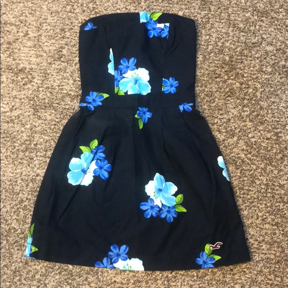 Woman’s Strapless dress